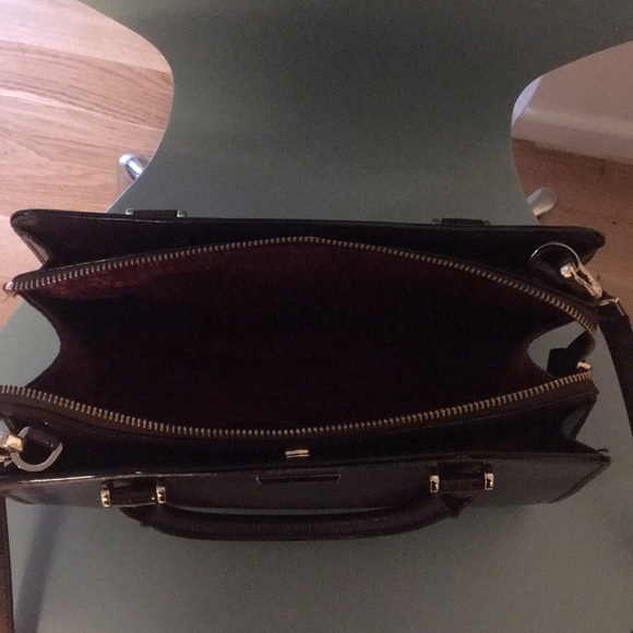 ✨HOST PICK✨ Kate Spade Lise Bixby Place Satchel - Picture 2 of 7